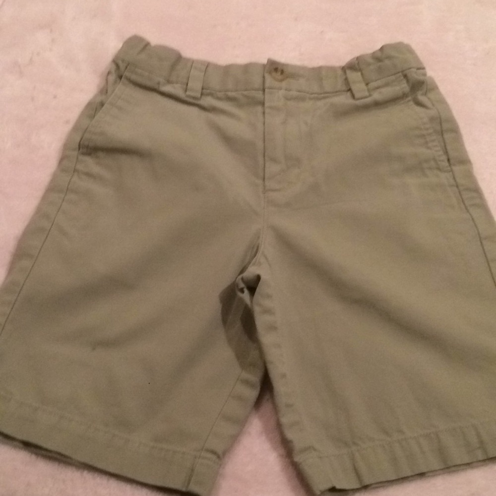 Vineyard Vines khaki shorts